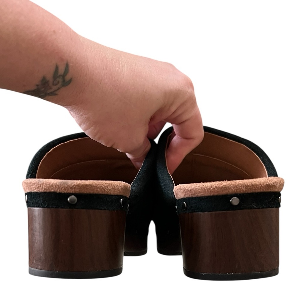 Vionic Kacie black suede orthotic clogs - Picture 5 of 9